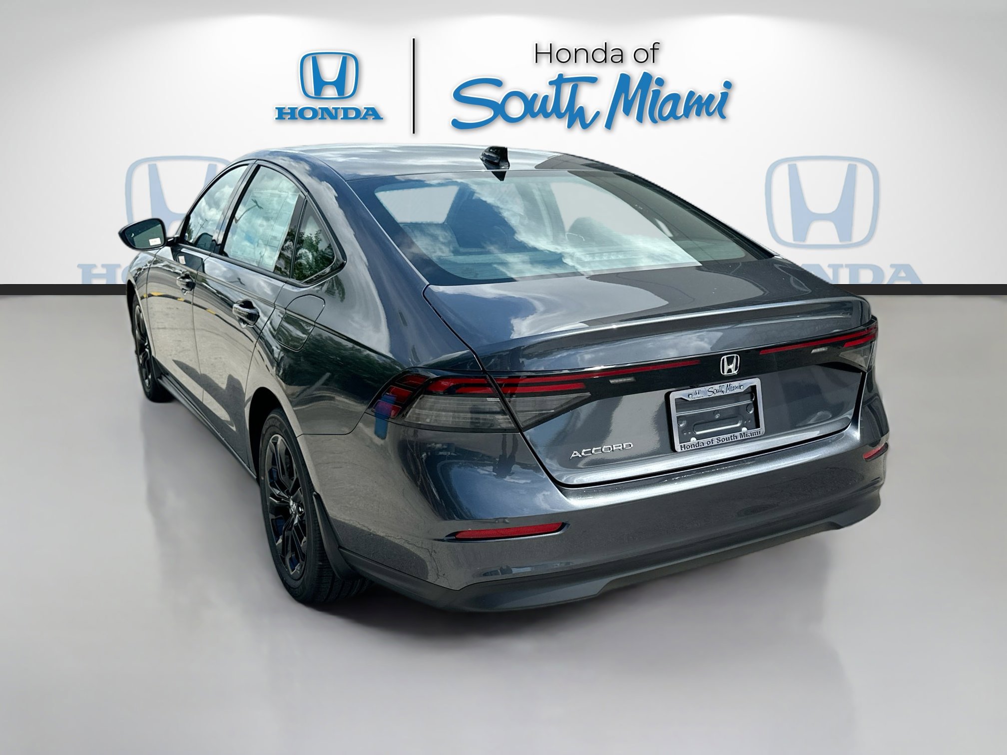New 2025 Honda Accord SE image 4