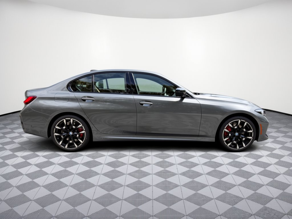 New 2026 BMW 330i xDrive Sedan w/ M Sport Package AWD/4WD image 9
