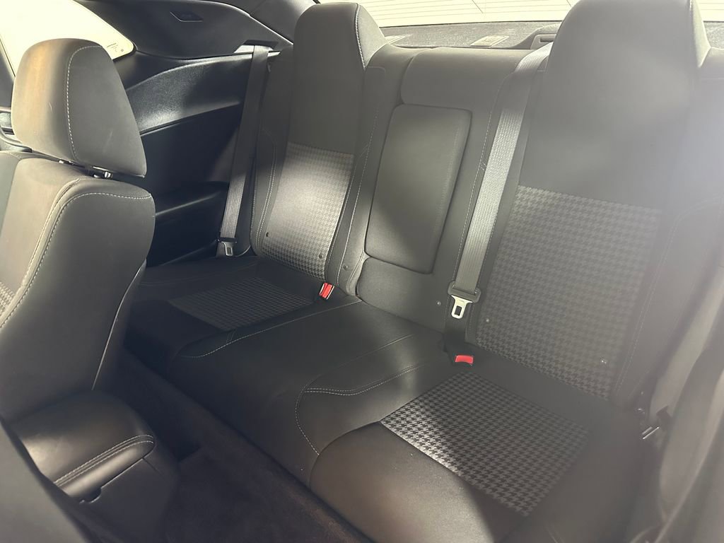 Used 2016 Dodge Challenger SXT RWD image 16