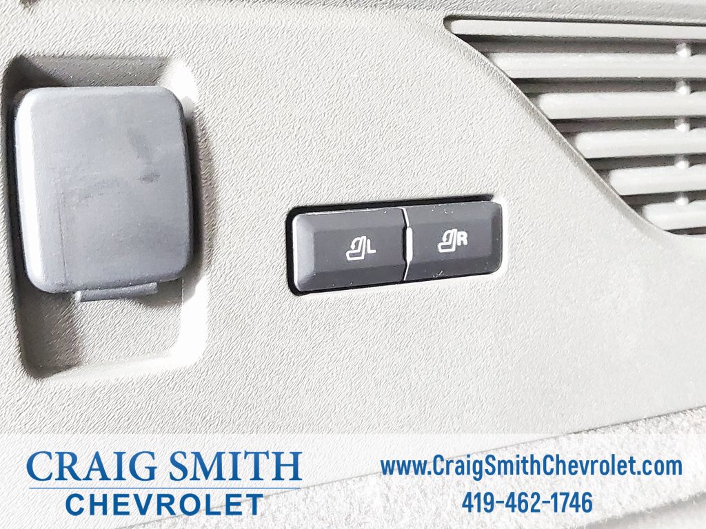 Used 2025 Lincoln Nautilus Premier image 19