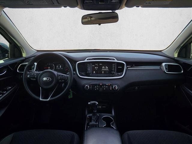 Used 2018 Kia Sorento FWD image 17