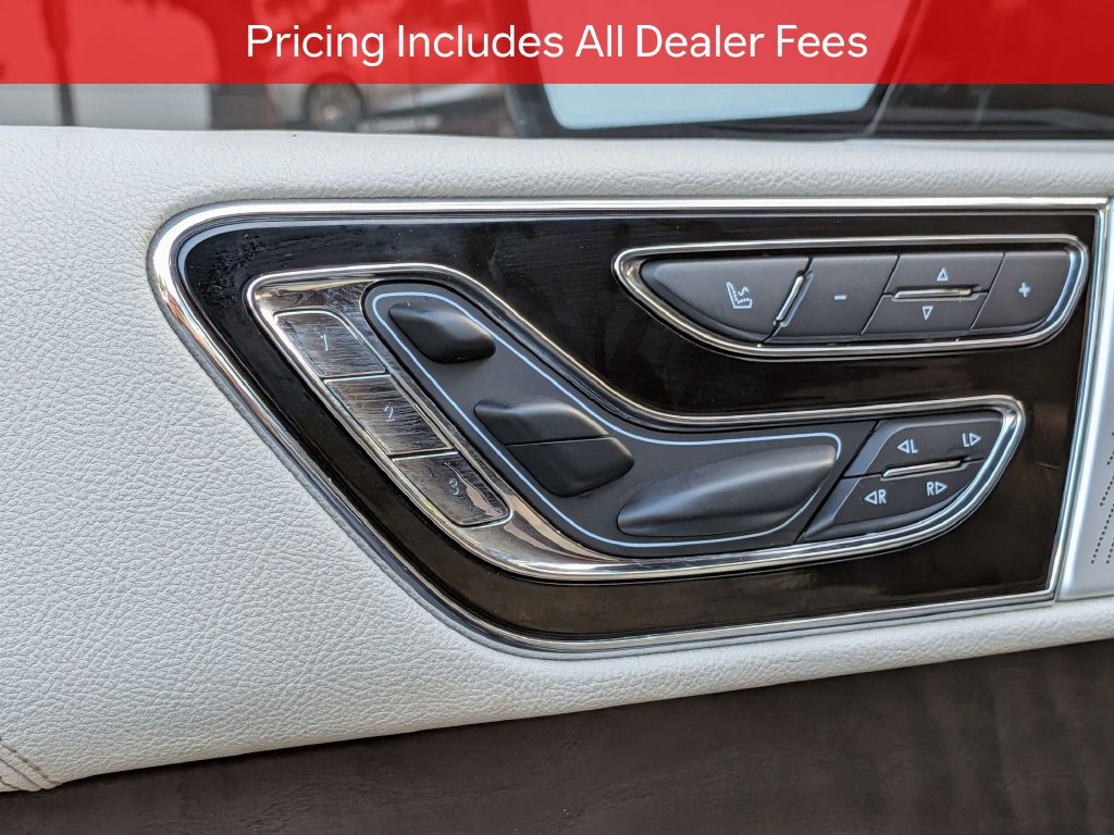 Used 2021 Lincoln Navigator L Reserve w/ Luxury Package AWD/4WD image 21