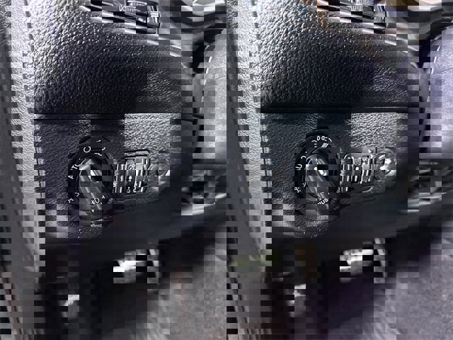 Used 2017 Dodge Challenger GT w/ Technology Group image 18