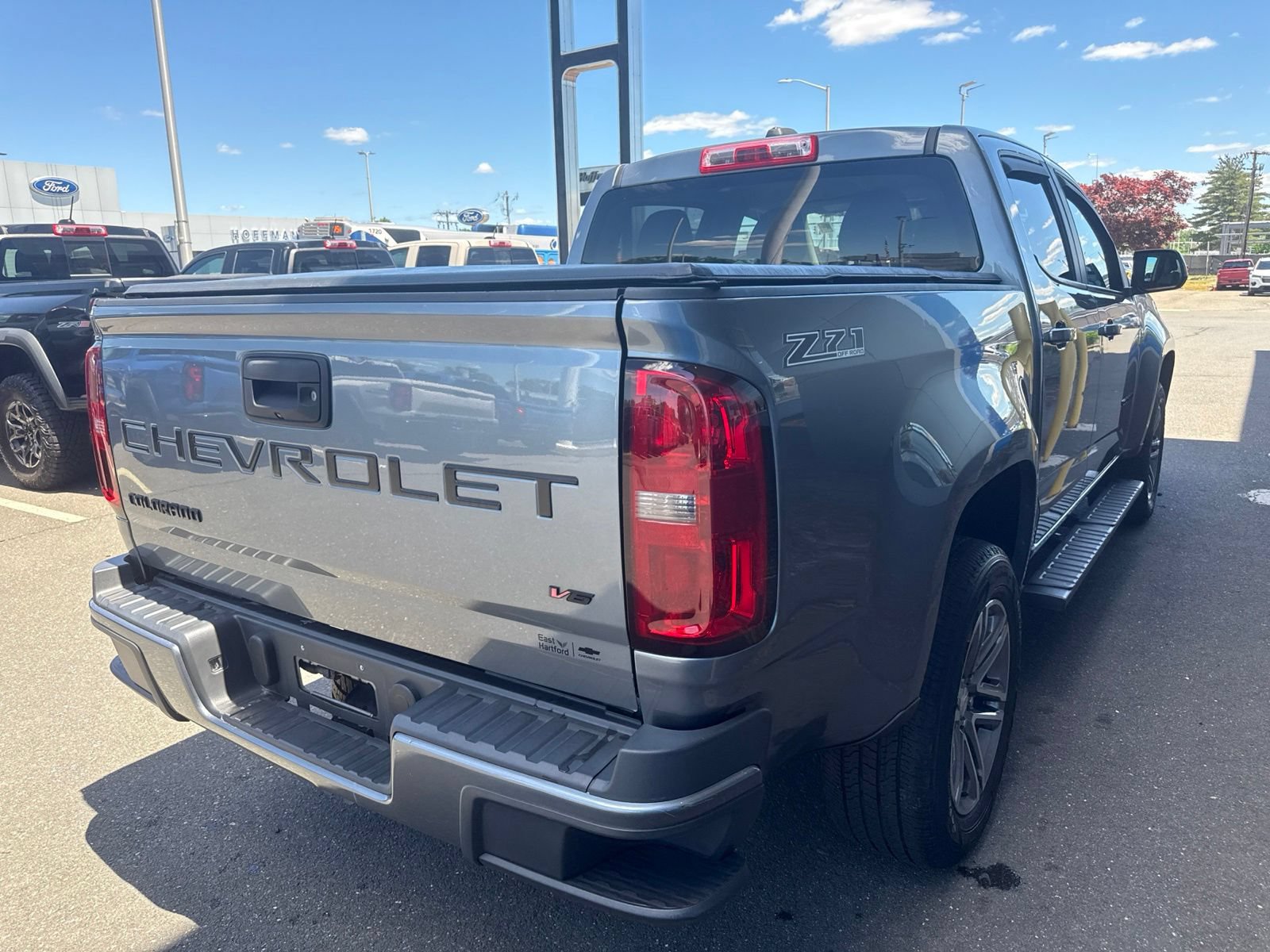 Used 2022 Chevrolet Colorado W/T w/ Custom Special Edition AWD/4WD image 6