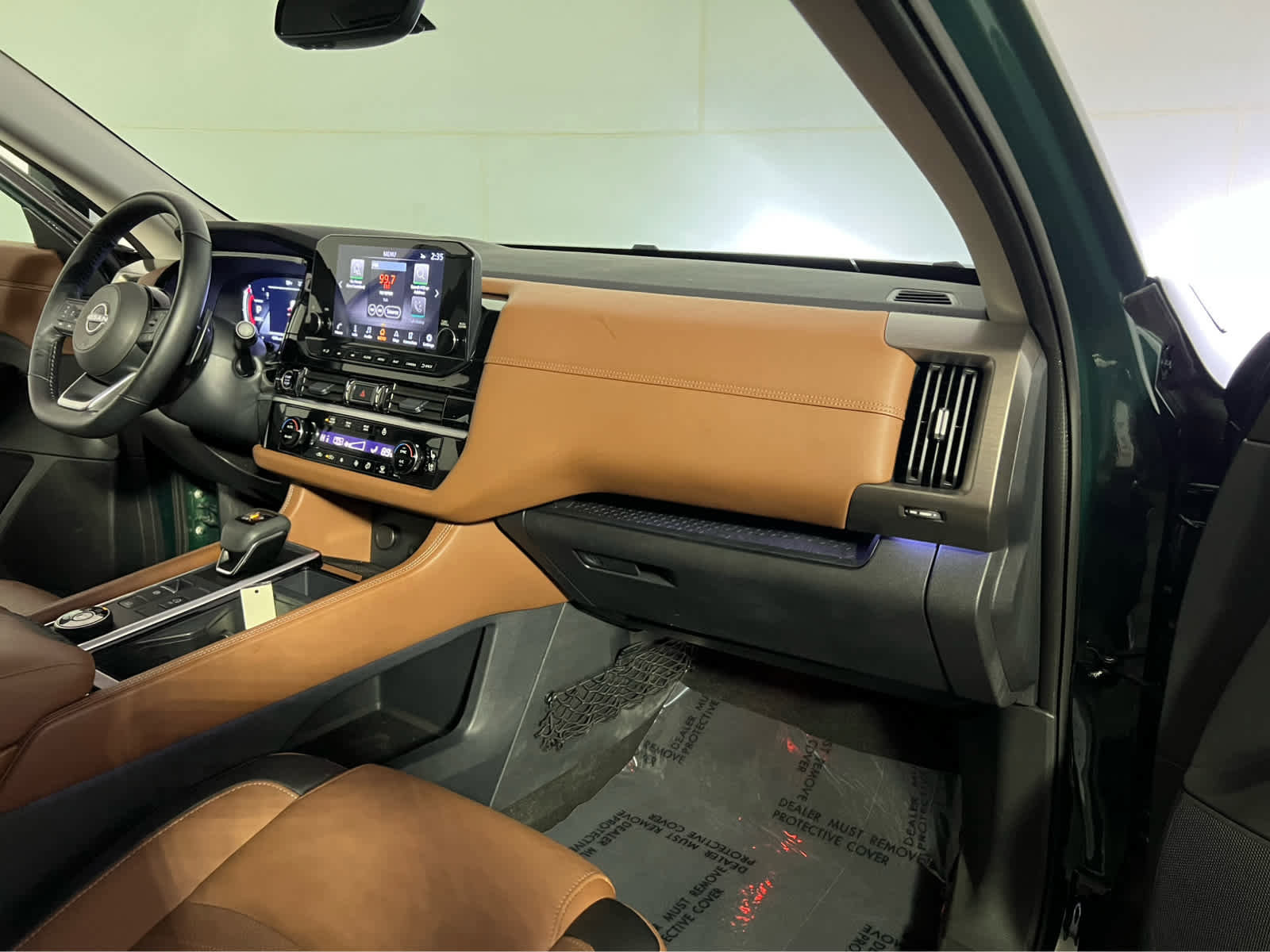 Certified 2024 Nissan Pathfinder Platinum w/ Cargo Package AWD/4WD image 31