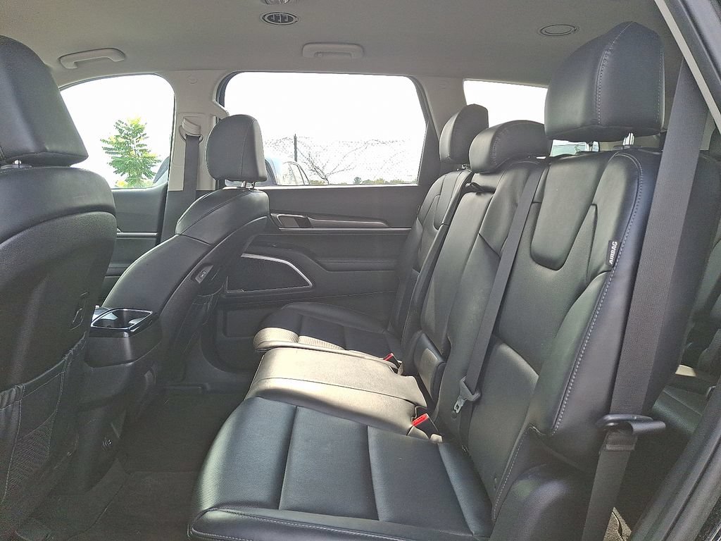 Used 2023 Kia Telluride LX AWD/4WD image 12