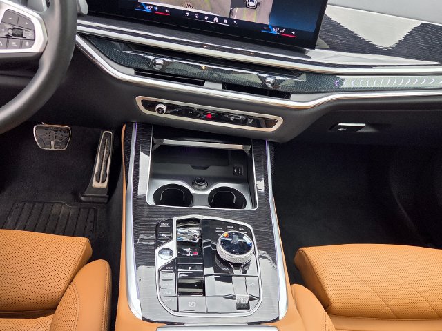Certified 2025 BMW X7 xDrive40i w/ Executive Package AWD/4WD image 21