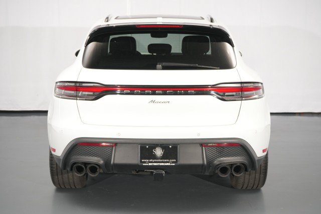 Used 2023 Porsche Macan AWD/4WD image 14