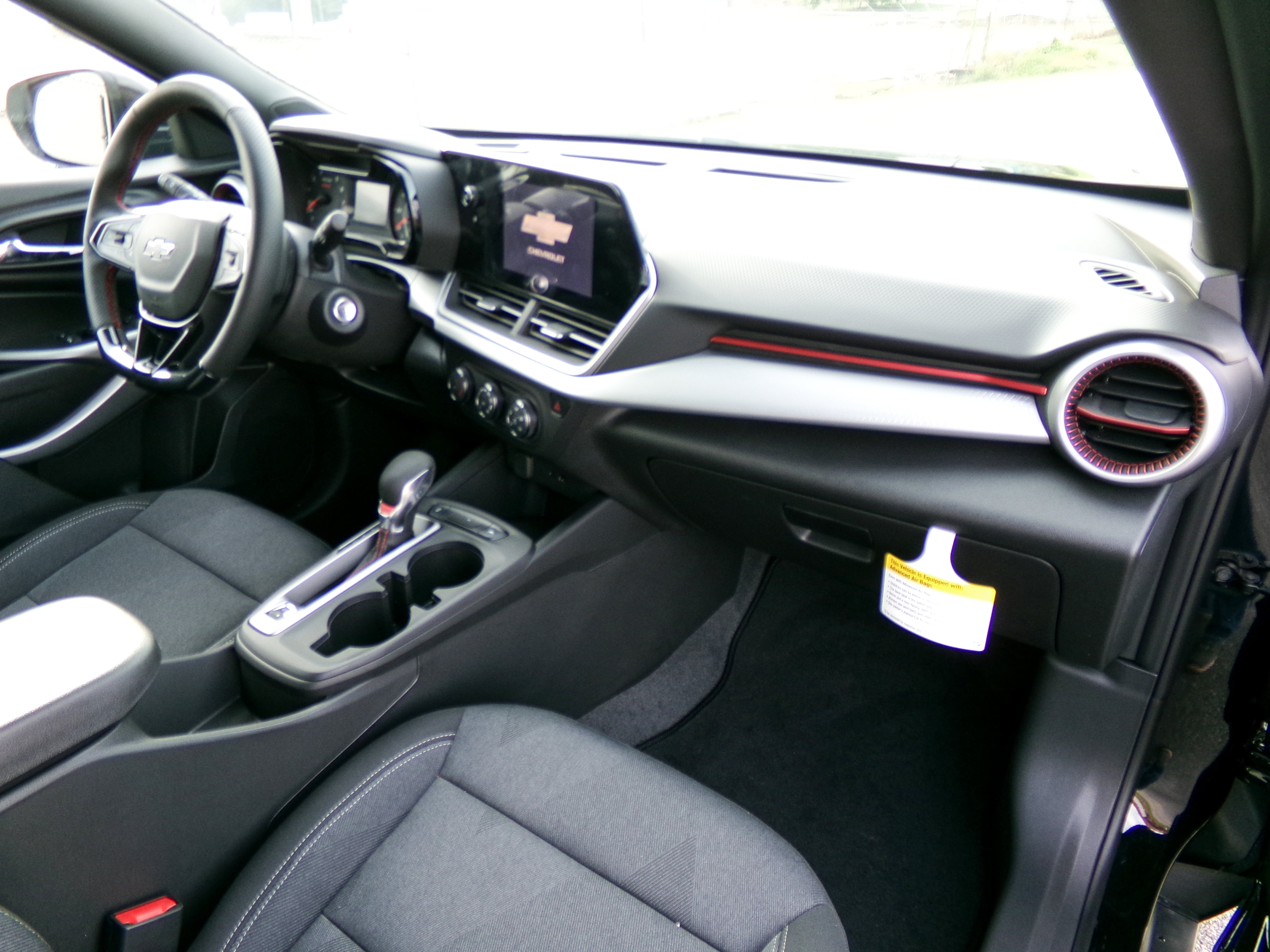 New 2026 Chevrolet Trax RS w/ Sunroof Package FWD image 16