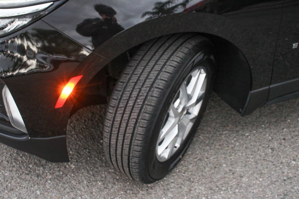 Used 2022 Chevrolet Equinox LT w/ Driver Convenience Package FWD image 43