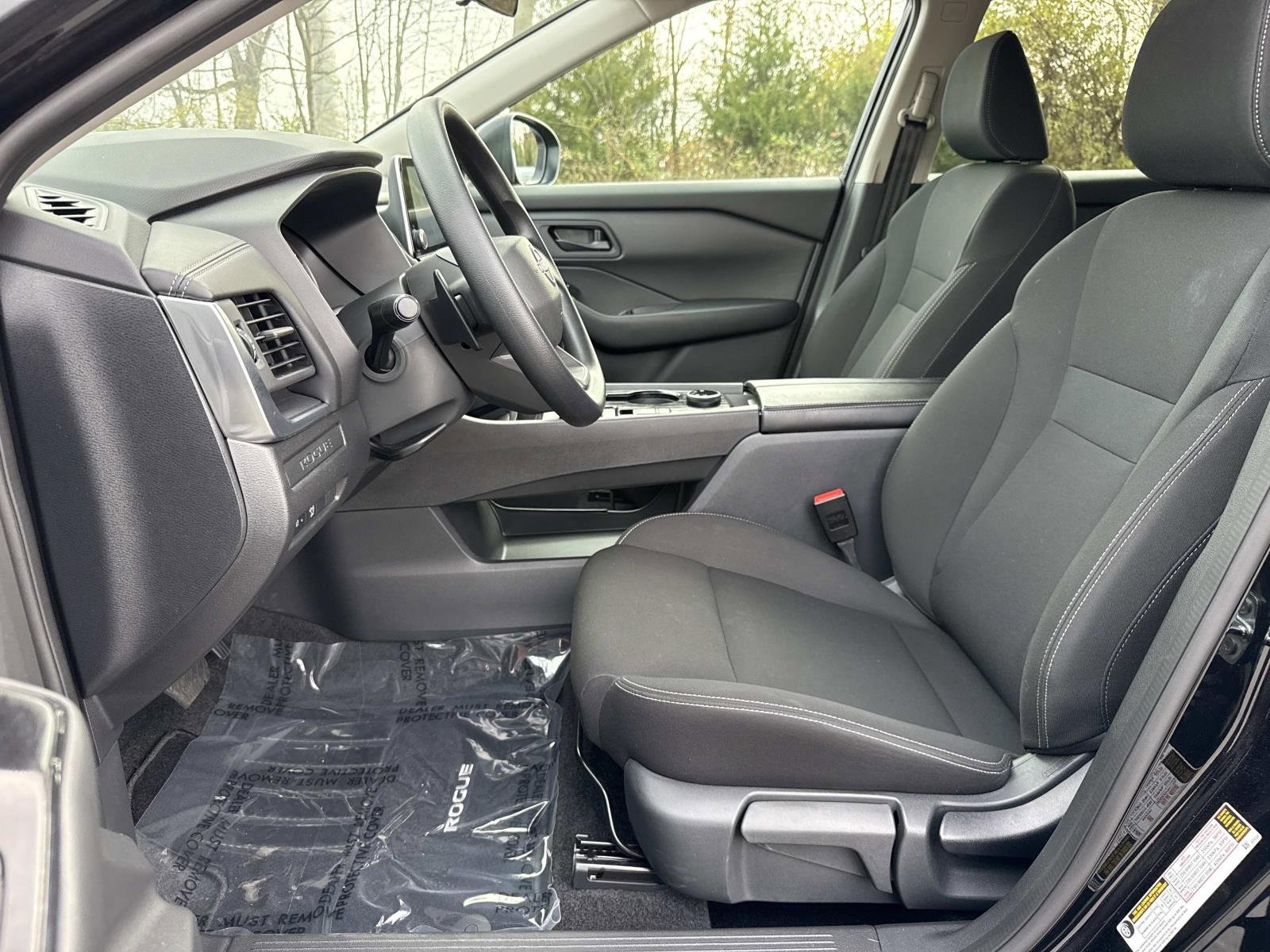 Certified 2025 Nissan Rogue S image 28