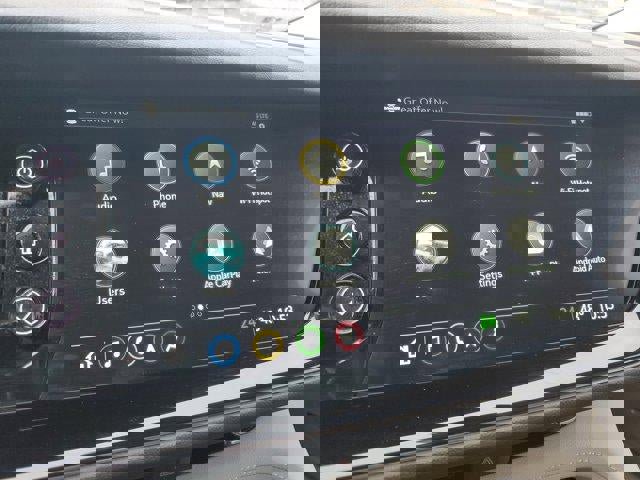 Used 2022 Buick Envision Avenir w/ Technology Package II image 27