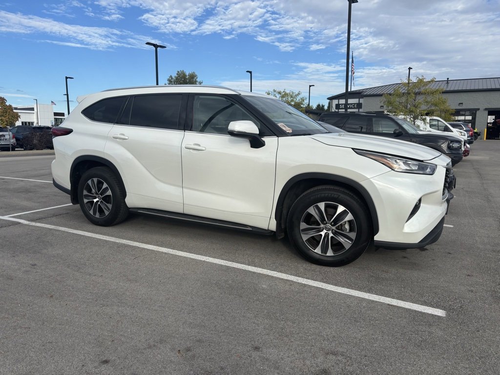 Used 2020 Toyota Highlander XLE