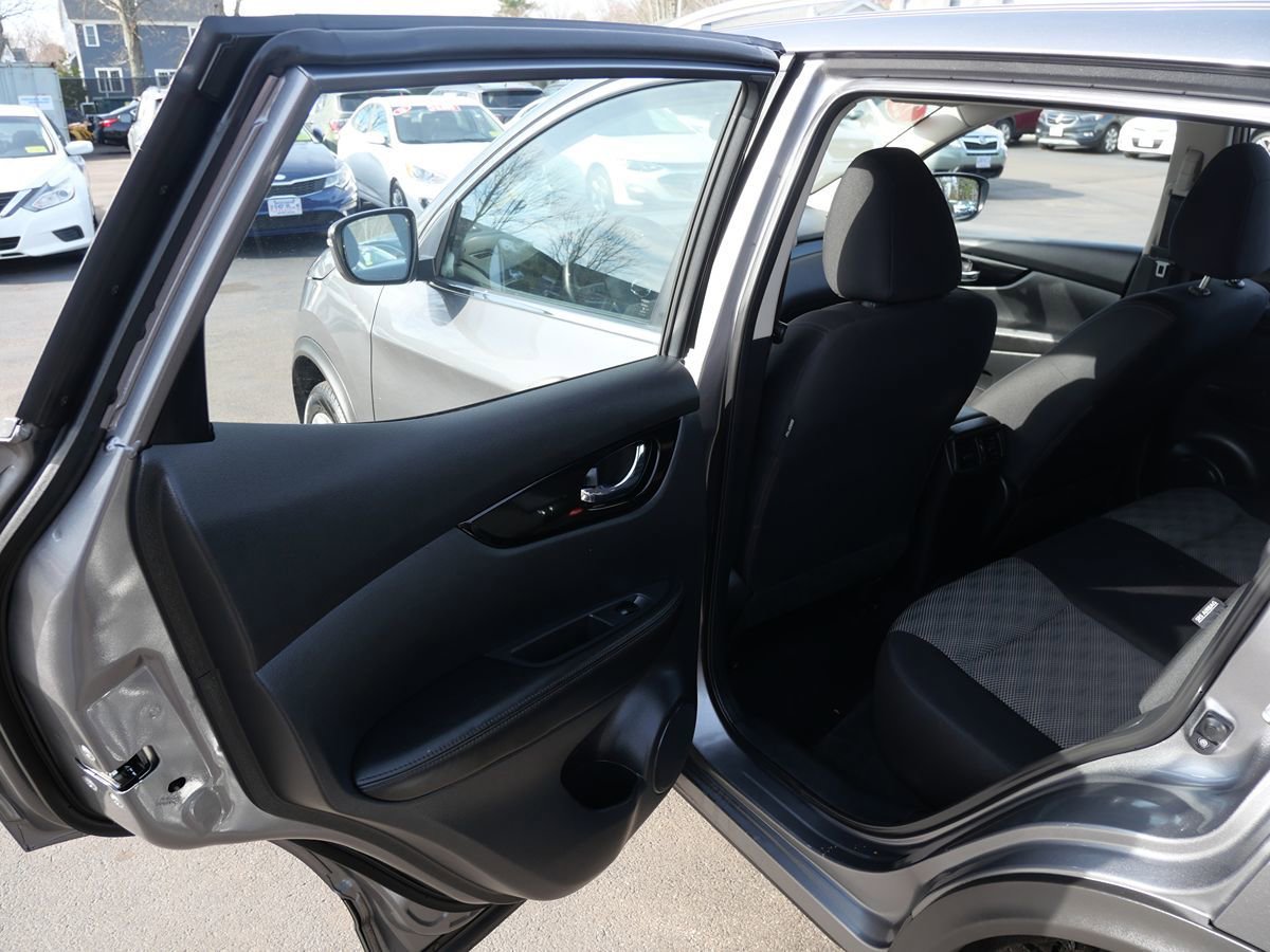 Used 2022 Nissan Rogue Sport SV AWD/4WD image 24