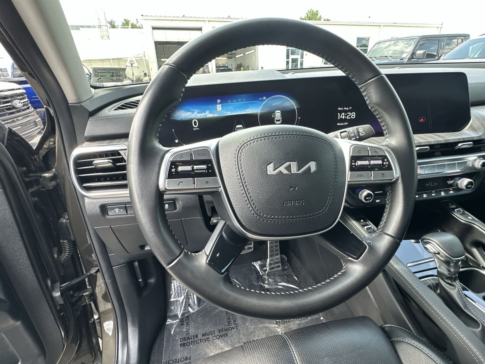 Used 2023 Kia Telluride SX FWD image 24