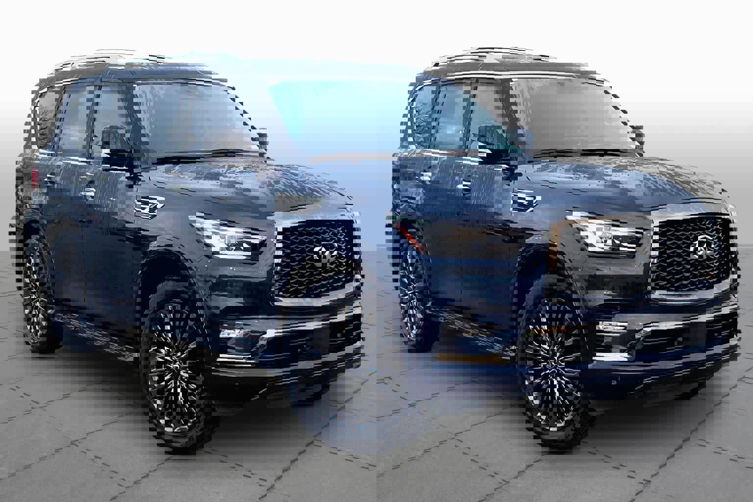 Used 2023 INFINITI QX80 Premium Select w/ Cargo Package image 3