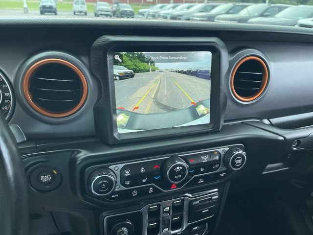 Used 2023 Jeep Gladiator Mojave w/ LED Lighting Group AWD/4WD image 15