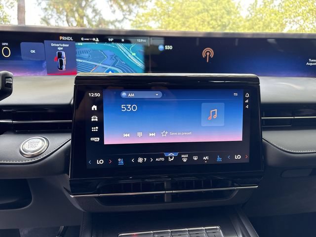 New 2026 Lincoln Nautilus Reserve AWD/4WD image 16