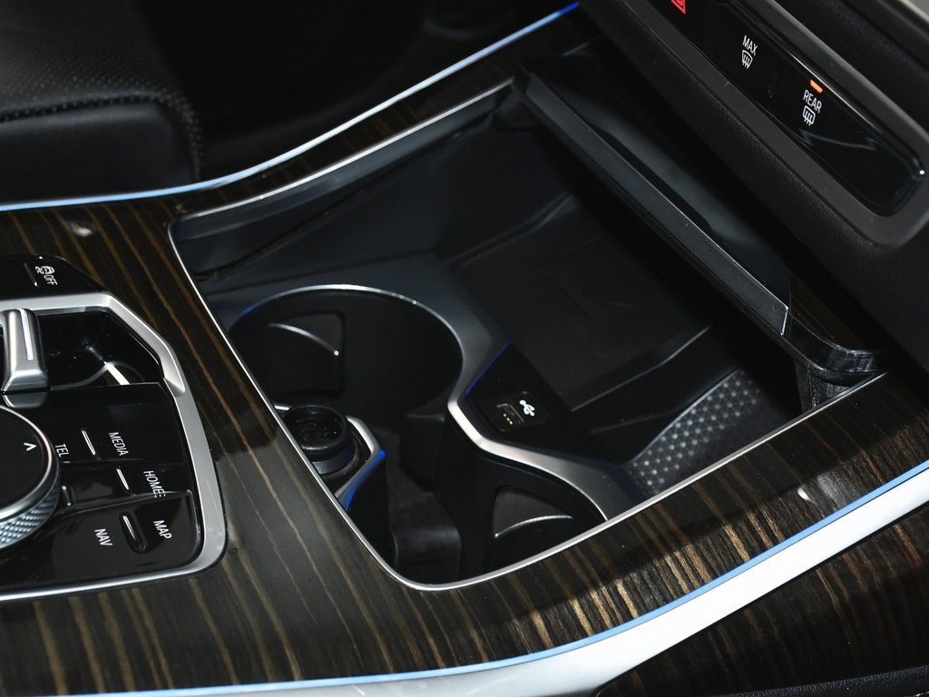 Used 2024 BMW X7 xDrive40i image 89