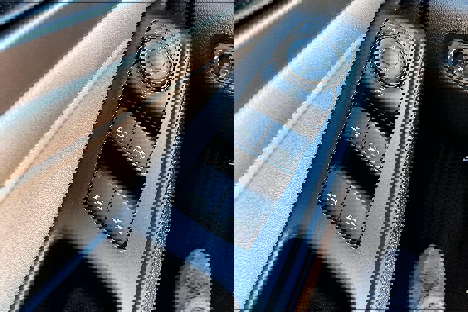 Used 2022 Chevrolet Traverse LS FWD image 33