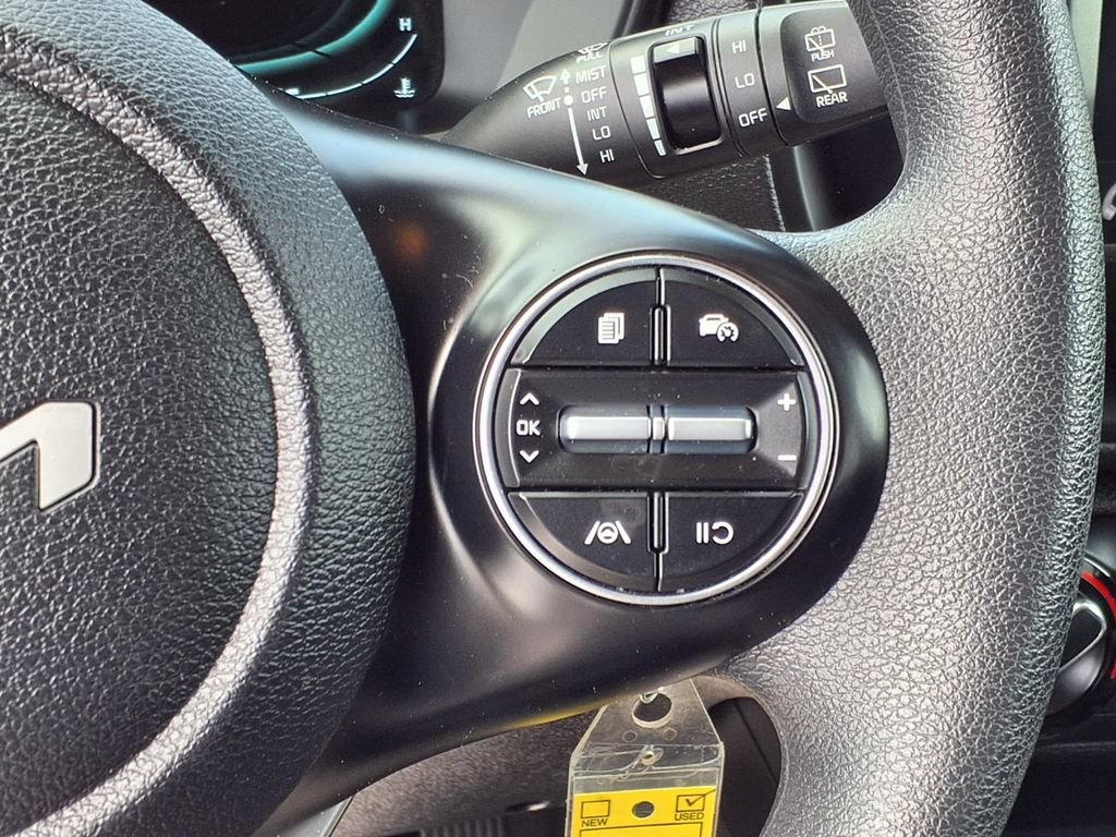 Used 2023 Kia Soul LX w/ Option Group 015 FWD image 14