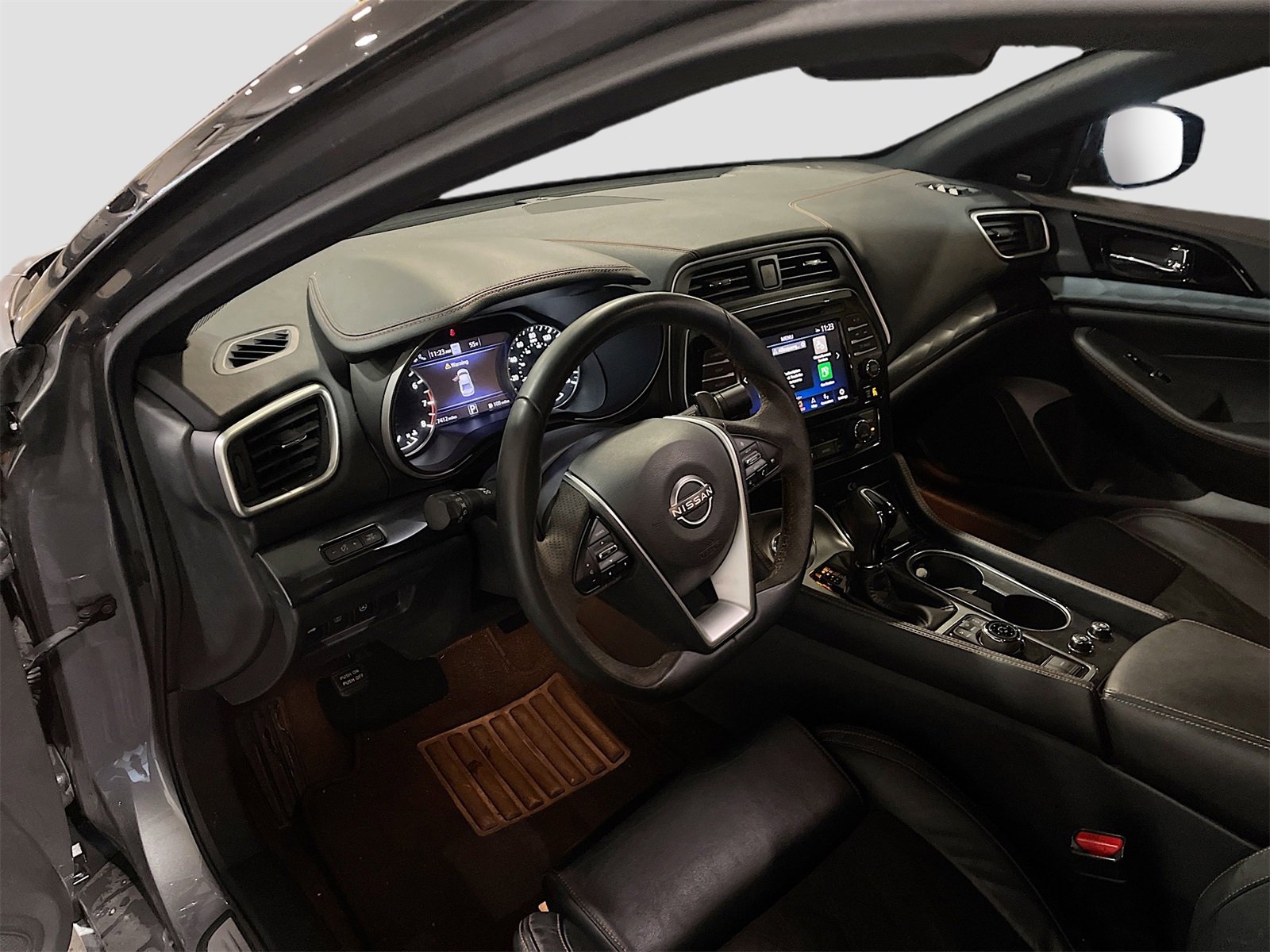 Used 2023 Nissan Maxima SR w/ Sport Mat Group image 9