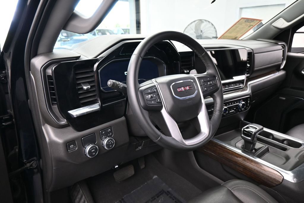 Used 2023 GMC Sierra 1500 Elevation w/ Elevation Premium Package RWD image 10