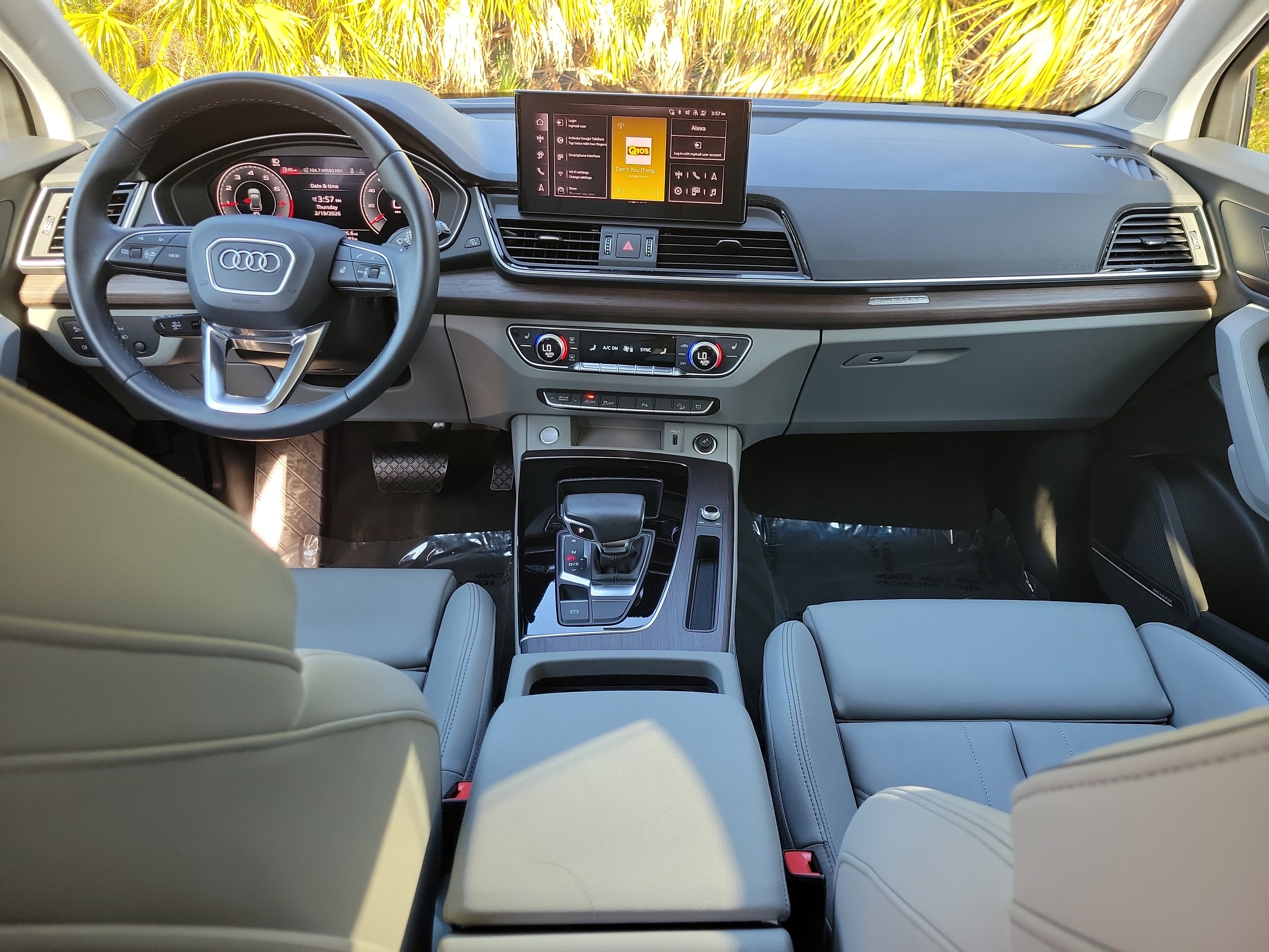 Certified 2025 Audi Q5 2.0T Premium Plus image 12