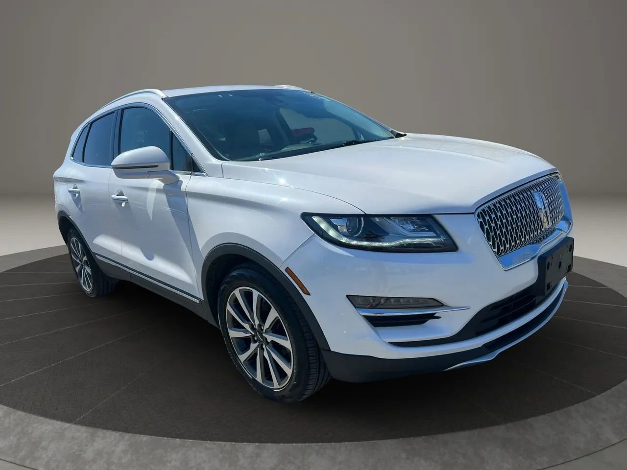 Used 2019 Lincoln MKC Reserve w/ MKC Climate Package image 3