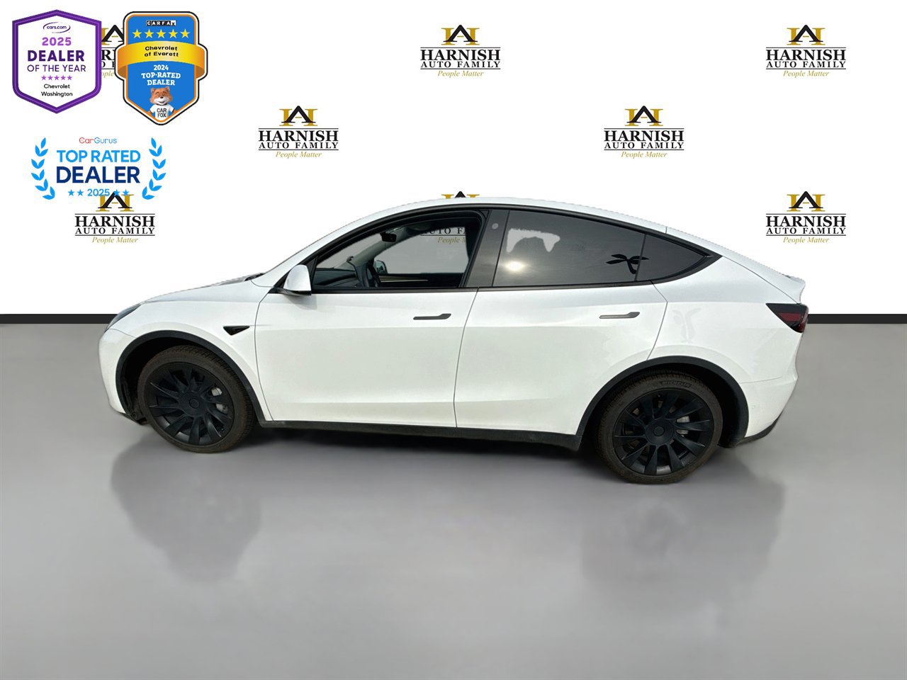 Used 2022 Tesla Model Y Long Range AWD/4WD image 2