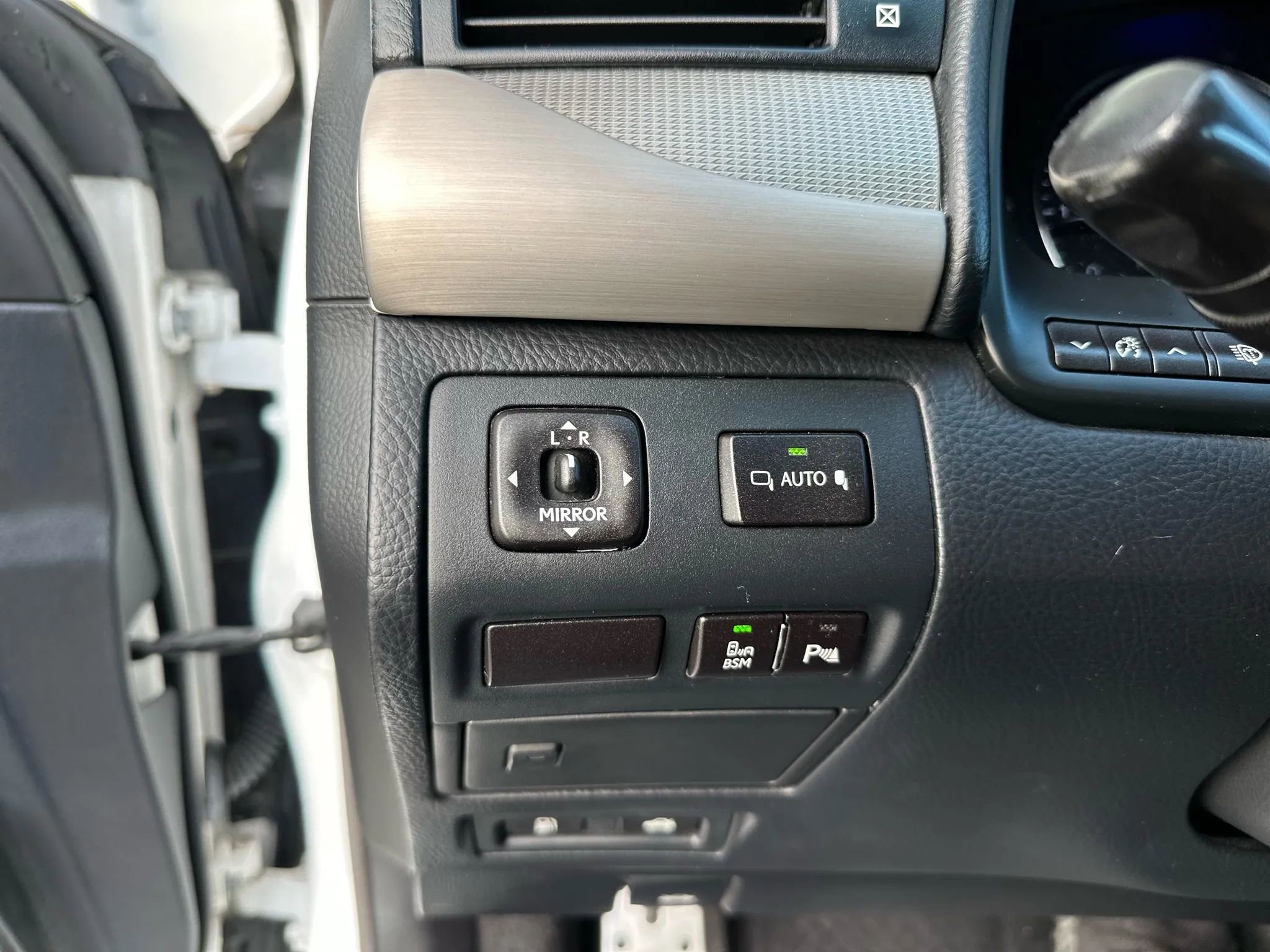 Used 2014 Lexus LS 460 LS 460 Sedan 4D w/ F Sport Package image 32