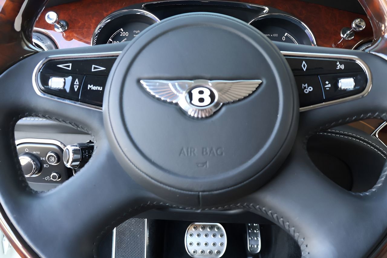Certified 2016 Bentley Mulsanne image 25