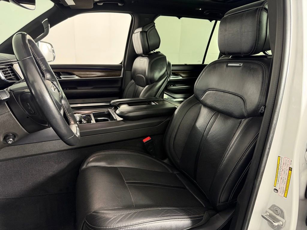 Used 2022 Jeep Grand Wagoneer Series I AWD/4WD image 25