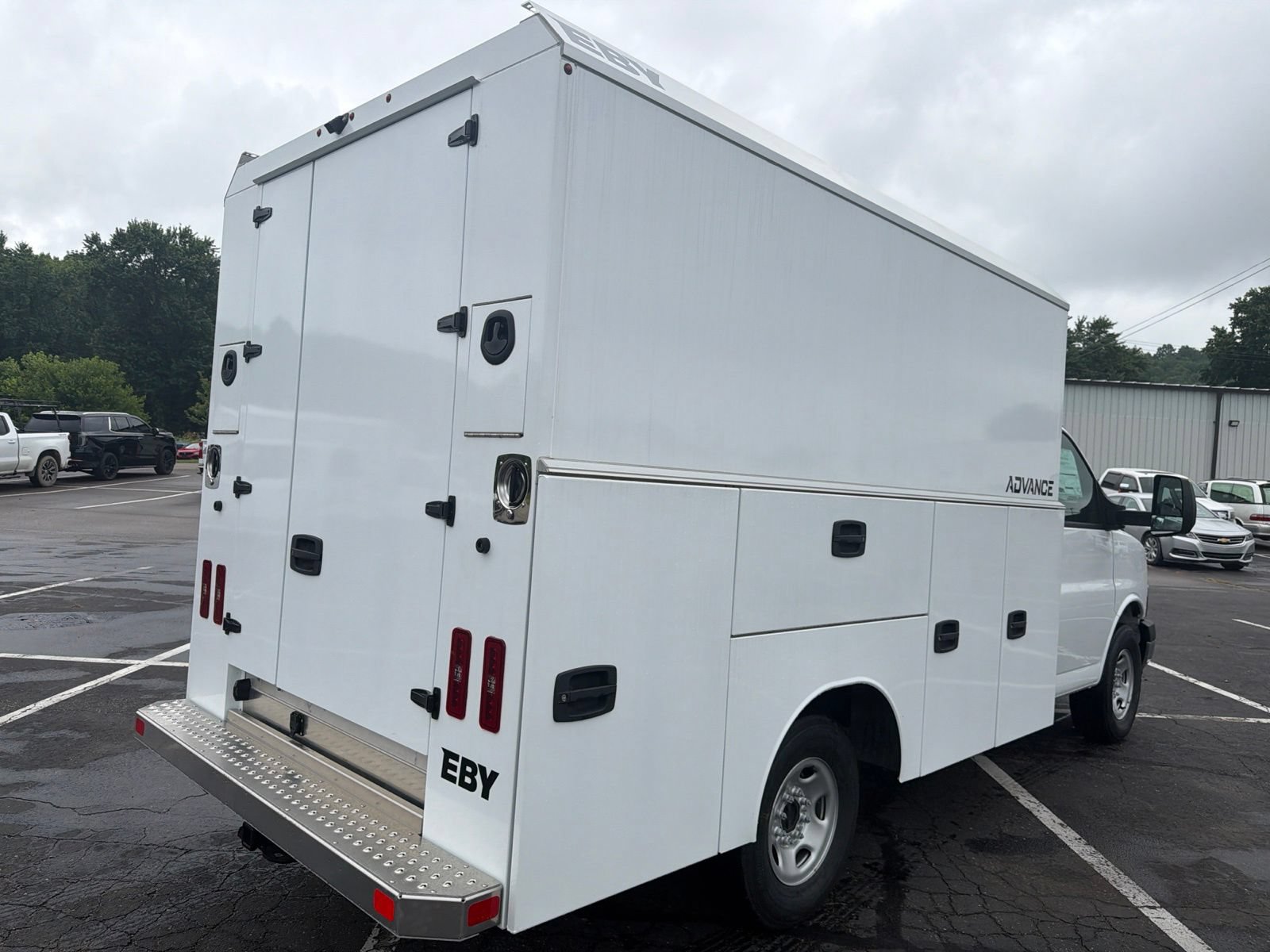 New 2026 Chevrolet Express 3500 w/ Power Convenience Package RWD image 5