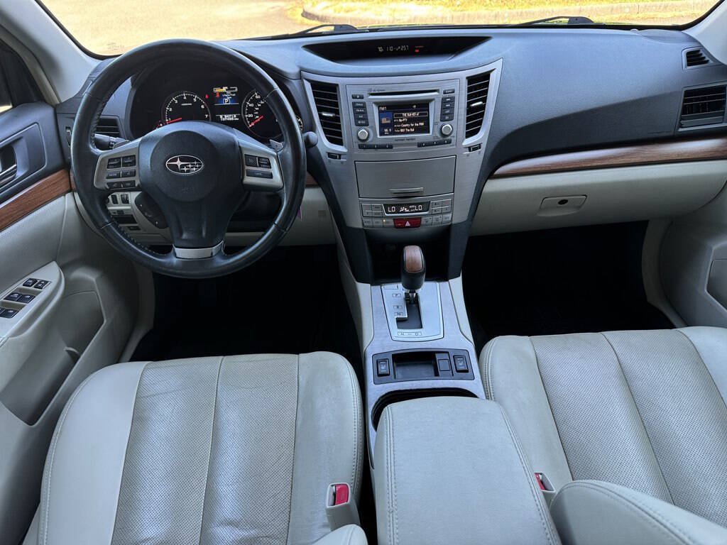 Used 2014 Subaru Outback 2.5i Limited AWD/4WD image 12