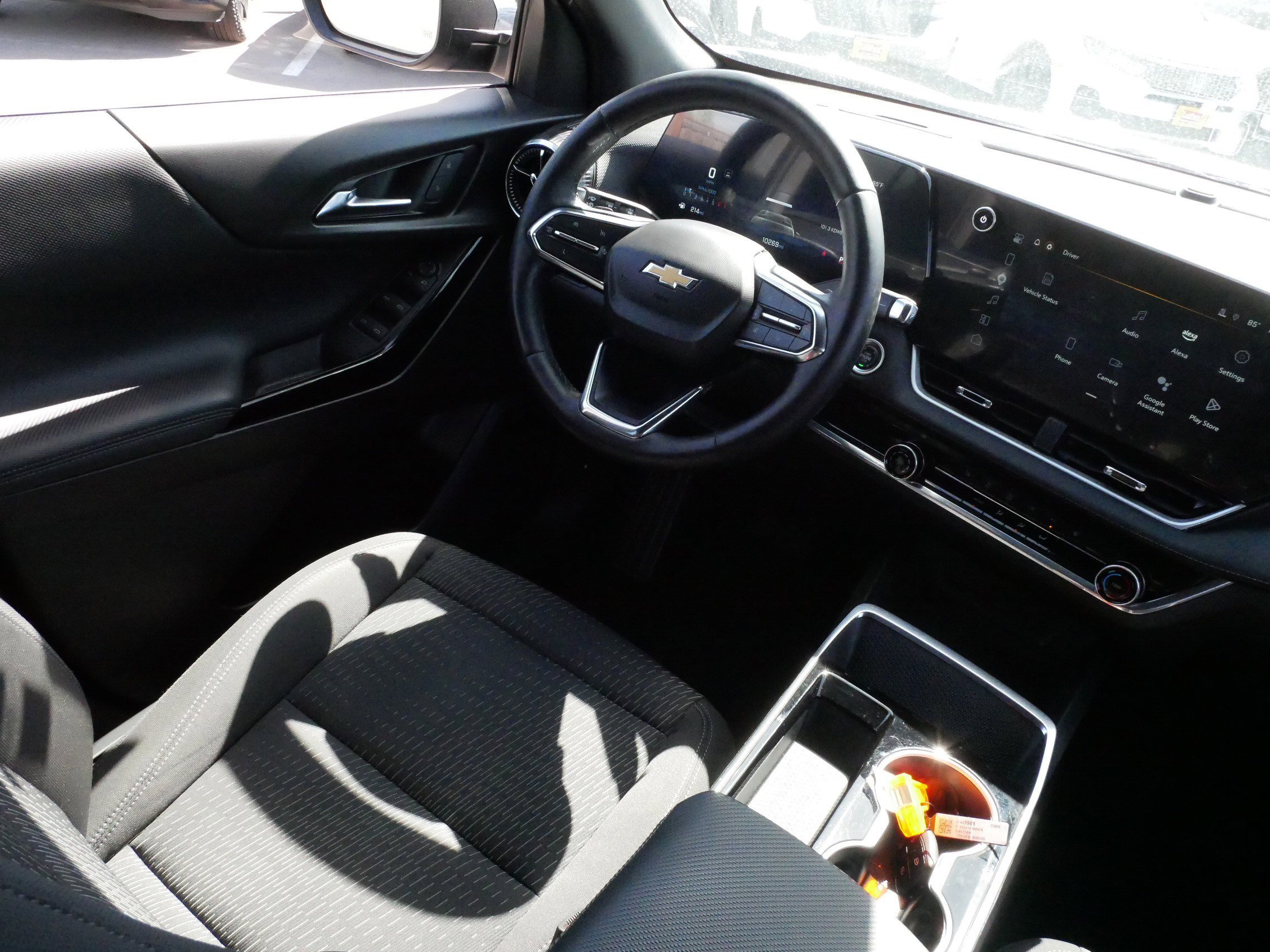 Used 2025 Chevrolet Equinox LT w/ Safety and Technology Package FWD image 9