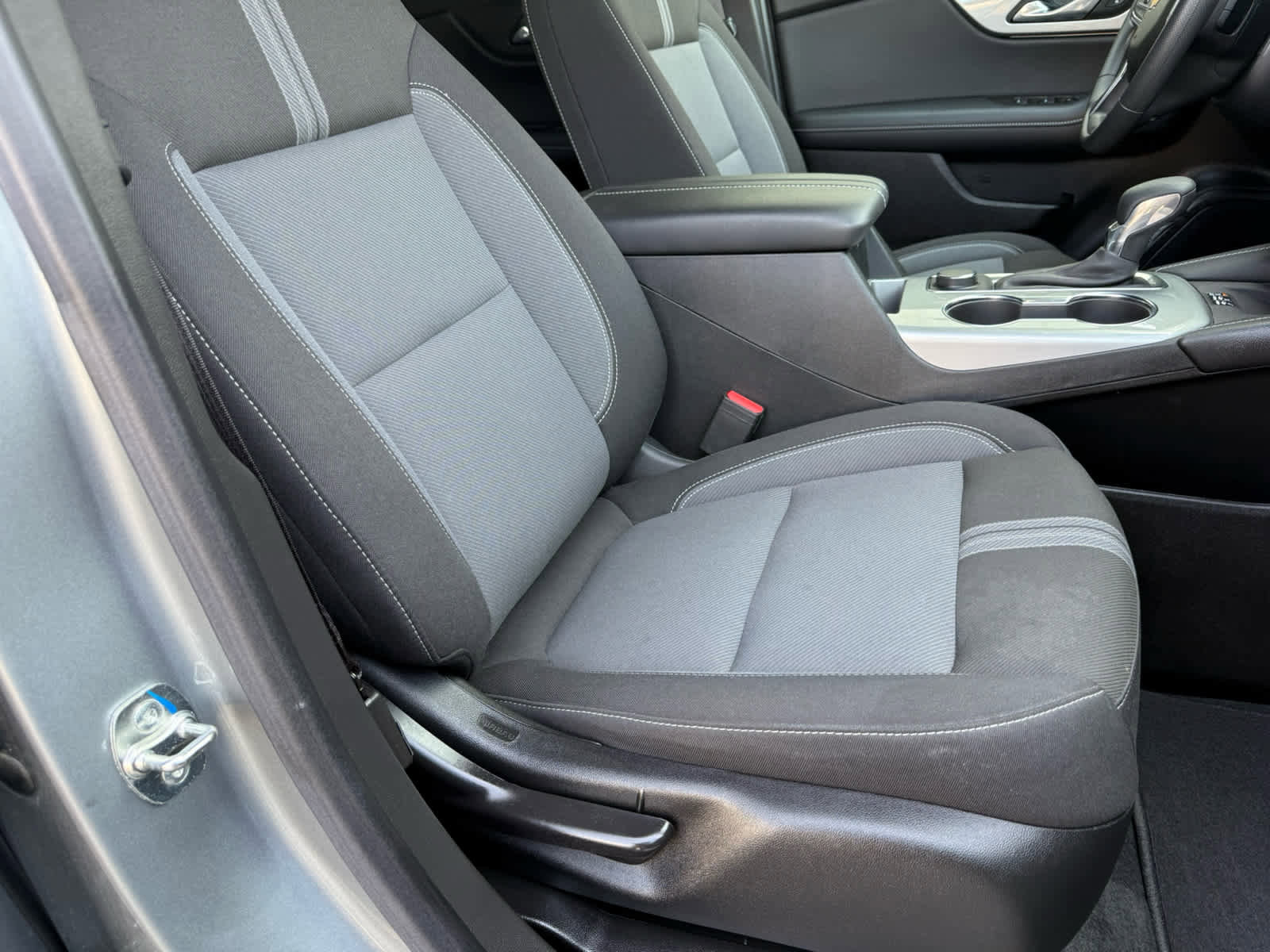 Used 2024 Chevrolet Blazer LT w/ Convenience Package image 8