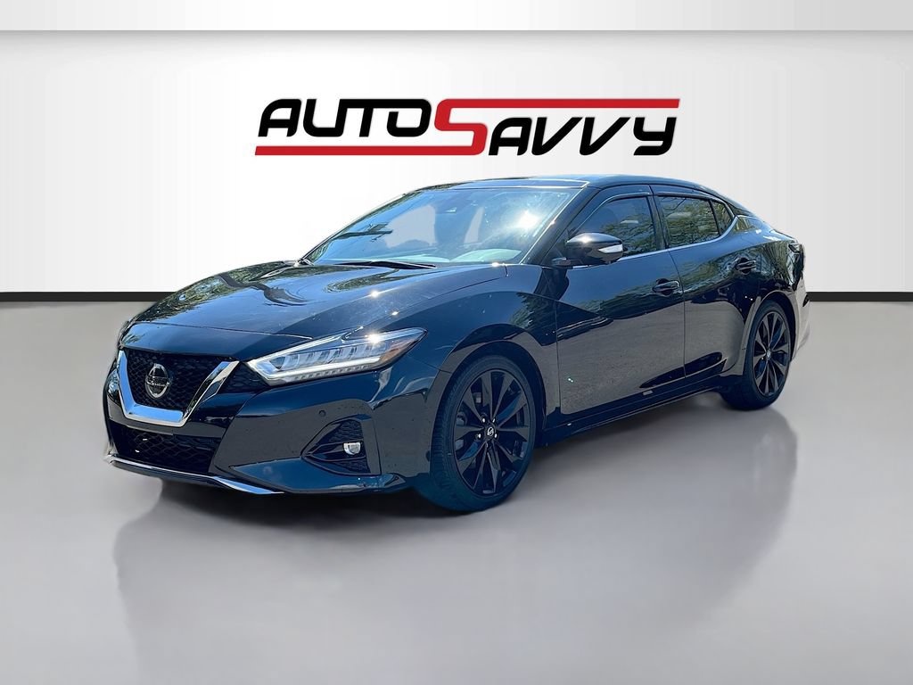 Used 2022 Nissan Maxima SR w/ Sport Mat Group FWD image 3