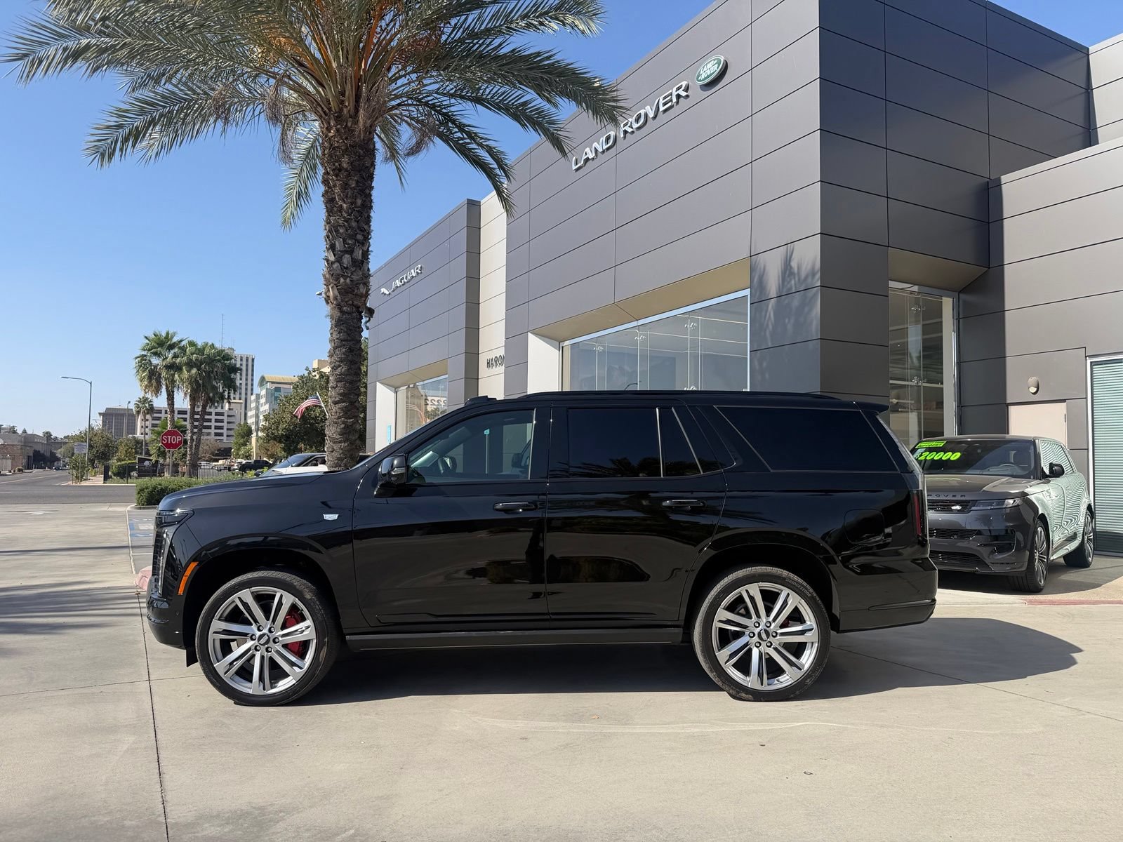 Used 2025 Cadillac Escalade Sport Platinum AWD/4WD image 3