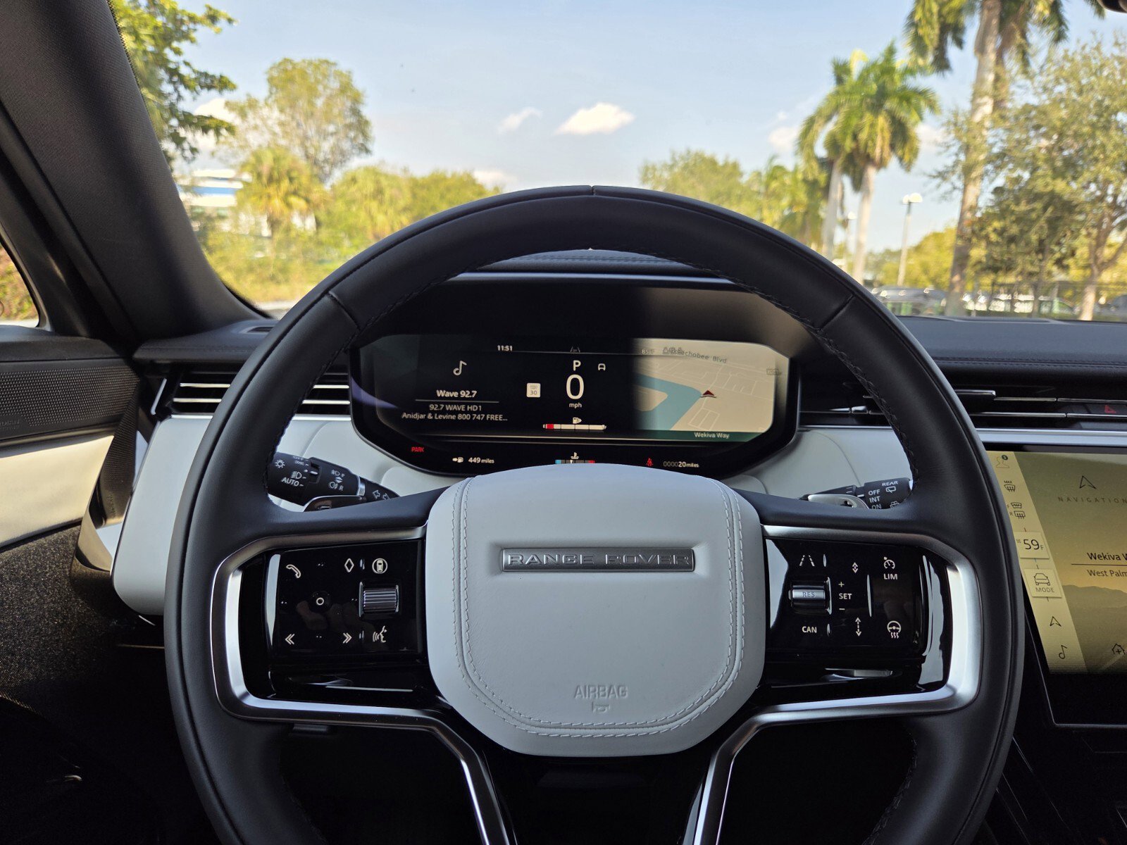 New 2025 Land Rover Range Rover Sport SE image 19