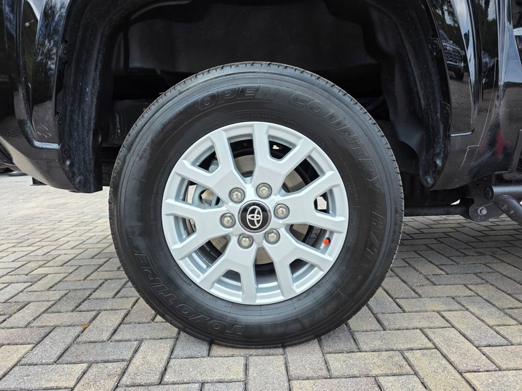 Certified 2024 Toyota Tacoma SR5 image 19