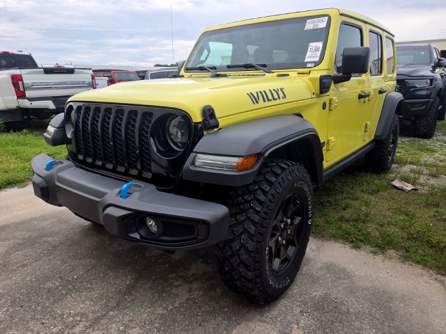 Used 2023 Jeep Wrangler Unlimited w/ Sun & Screen Package AWD/4WD image 4