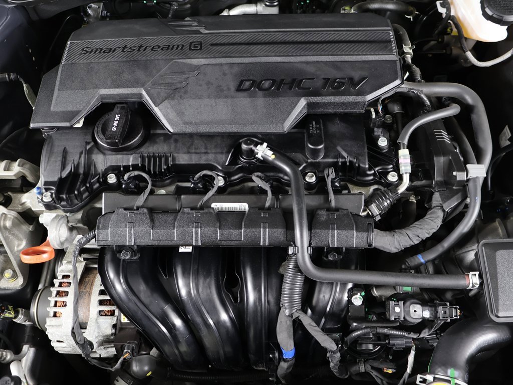 Used 2023 Hyundai Elantra SEL w/ Preferred Accessory Package image 16