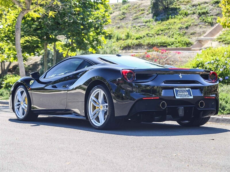 Used 2016 Ferrari 488 GTB RWD image 7