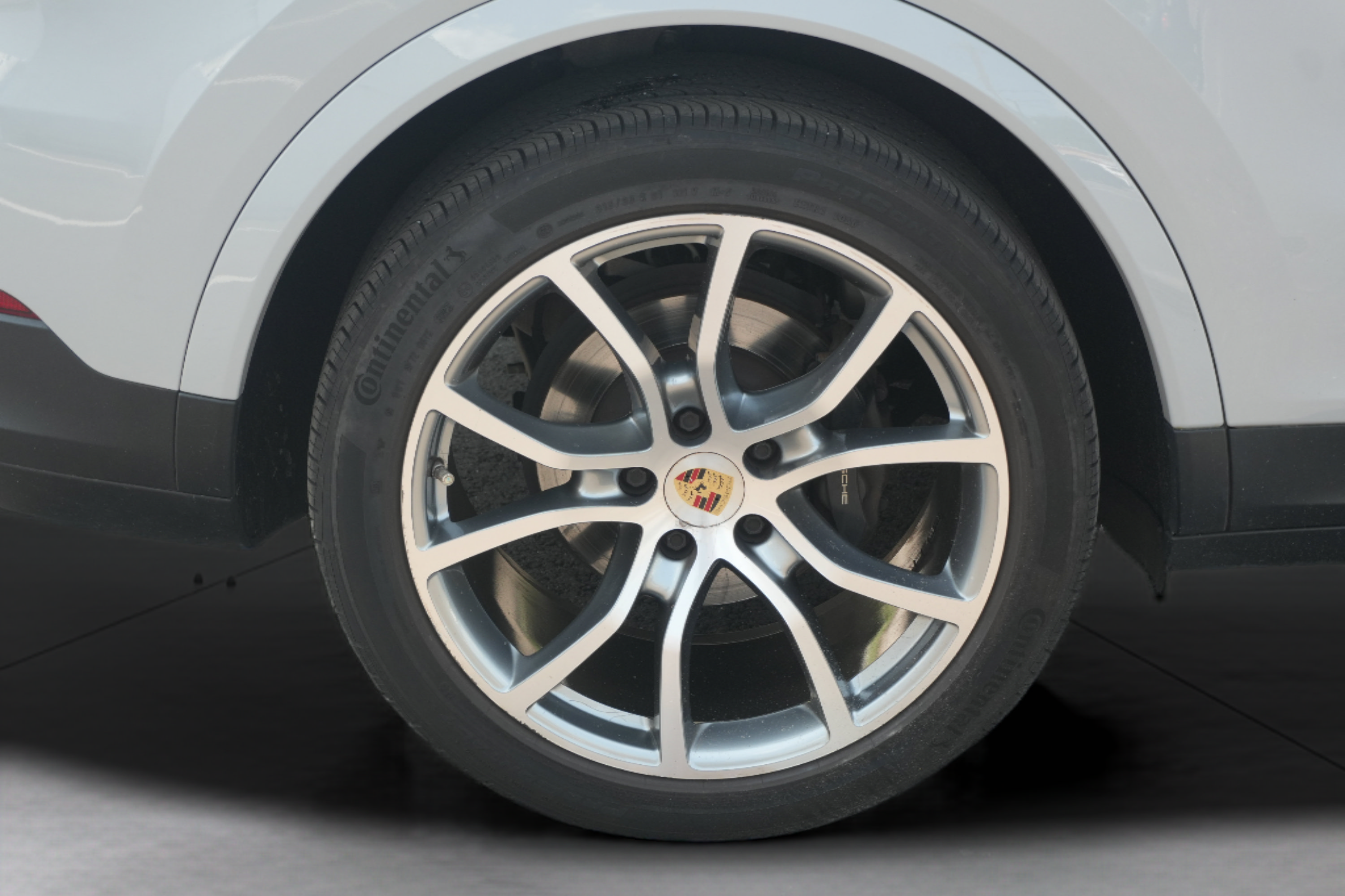 Used 2022 Porsche Cayenne S AWD/4WD image 45