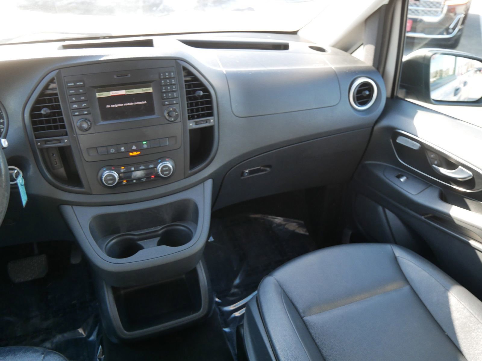 Used 2016 Mercedes-Benz Metris Passenger image 14