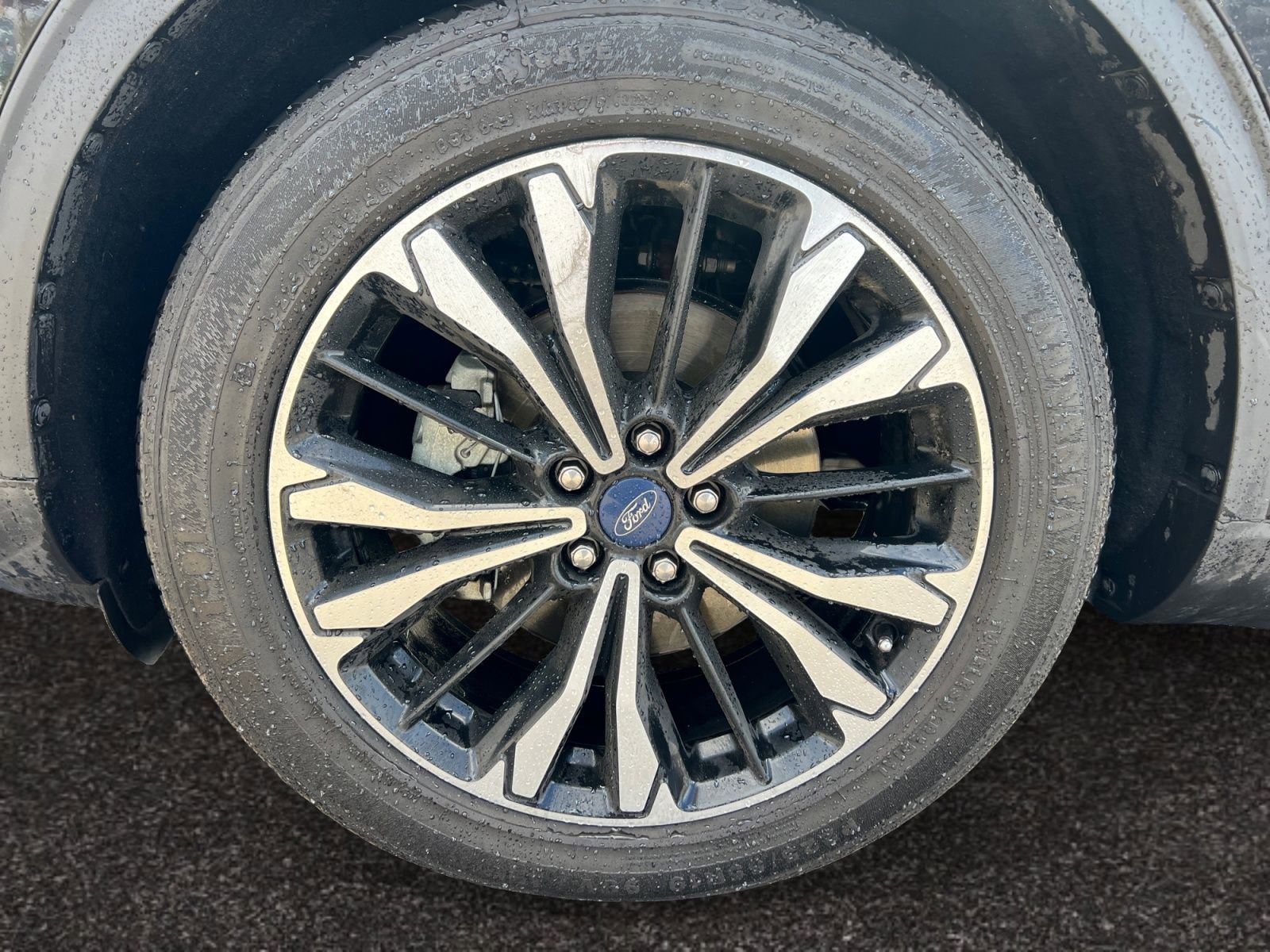 Used 2021 Ford Escape SE w/ SE Sport Appearance Package FWD image 14