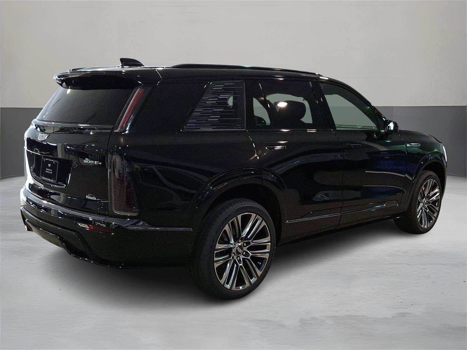 New 2026 Cadillac Vistiq Platinum image 3