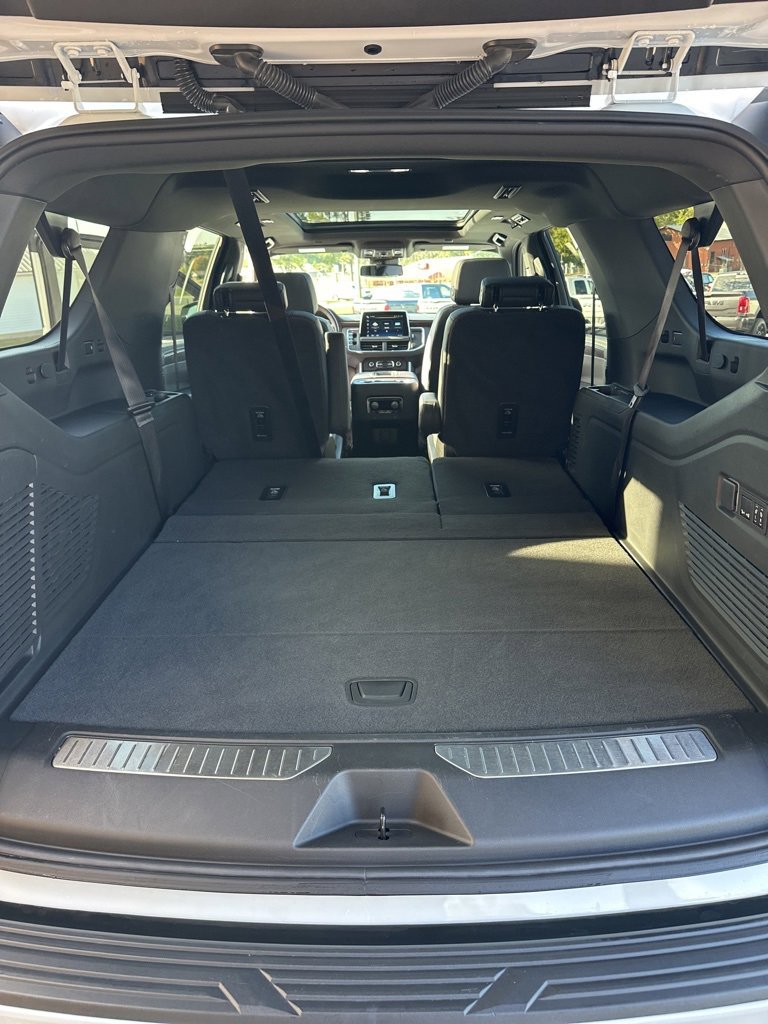 Used 2024 Chevrolet Suburban Z71 w/ Luxury Package image 15