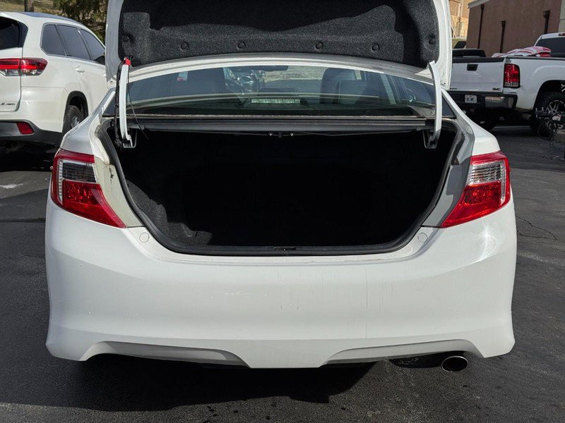 Used 2013 Toyota Camry SE image 9